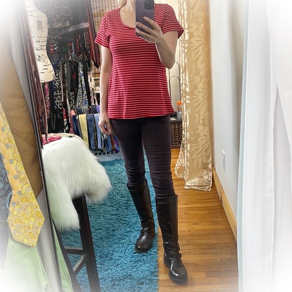 💕Lularoe Red & White Striped Ribbed Perfect Tee💕 - Picture 4 of 9